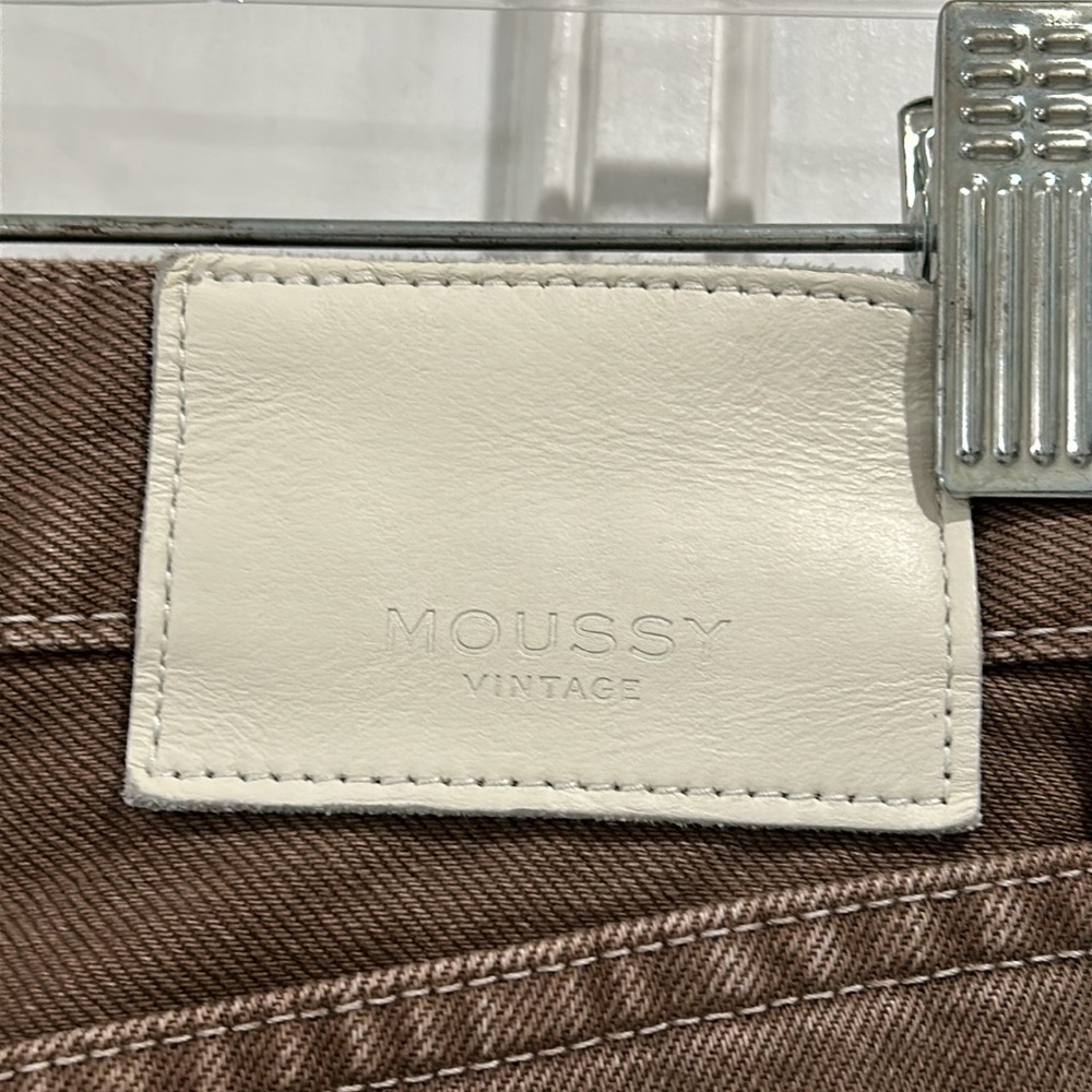 MOUSSY Vintage Emery Wide Straight Raw Hem Button Fly Jeans in Brown - 28 - Picture 8 of 15